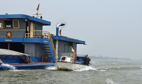 Hà Nội siết chặt quản lý giao thông đường thủy trước mùa mưa bão