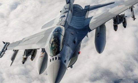 Bahrain dùng tiêm kích F-16 Block 70 khai hỏa bắn hạ UAV Iran