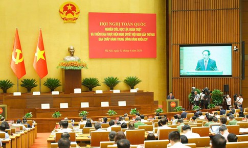 Công tác chính trị, tư tưởng: Nhiệm vụ 'không có khoảng trống' trong xây dựng Đảng