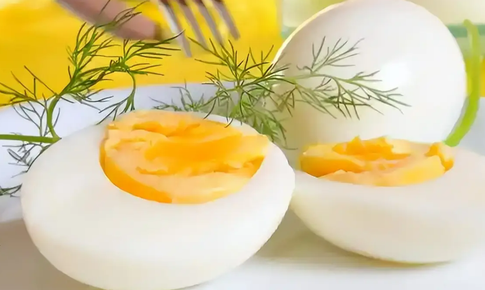 5 lợi ích khi người cao tuổi ăn 1 quả trứng vào buổi sáng