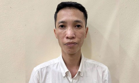 'Điều' người buôn tóc từ nước ngoài sang Việt Nam, gã đàn ông dùng lệnh chuyển tiền giả để lừa hơn 2 tỉ đồng