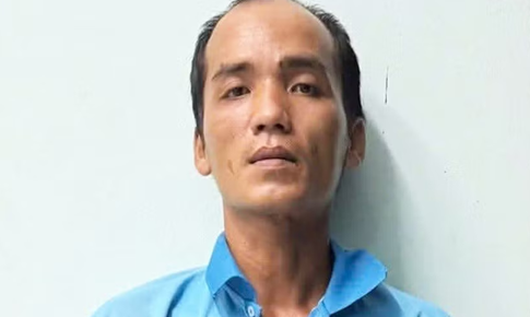 Xin đi nhờ xe rồi dụ dỗ bé gái vào quán cà phê chòi để 'làm trò đồi bại'