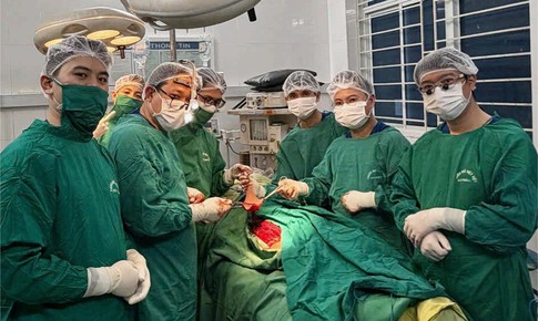 Bệnh viện Hữu nghị Việt Tiệp ứng dụng vi phẫu tái tạo bàn tay dập nát thành công