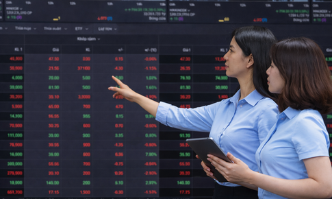 Xu hướng chứng khoán 17/4 cần theo dõi diễn biến phân hóa thị trường