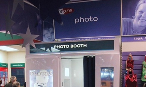 Cảnh báo lộ dữ liệu cá nhân từ dịch vụ photobooth dùng mã QR