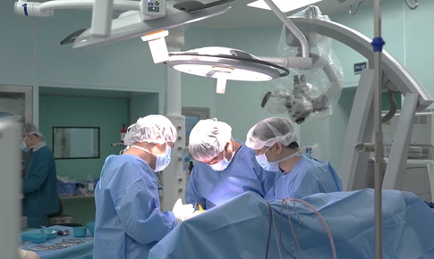 Vinmec kích hoạt quy trình tối khẩn trong đêm, cứu sống bé trai 12 tuổi xuất huyết não