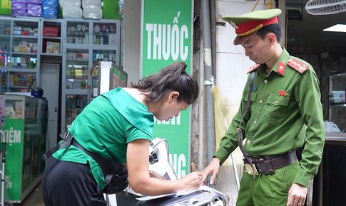 Hà Nội giữ vỉa hè thế nào để người dân vẫn có kế sinh nhai?