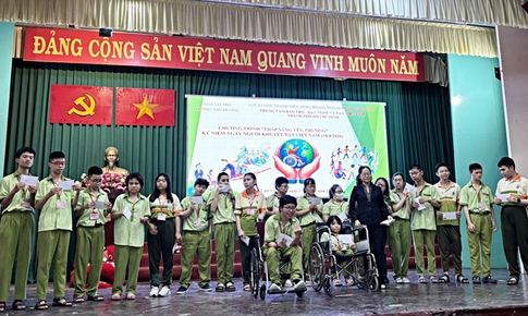 ‘Thắp sáng yêu thương’: Nâng bước trẻ khuyết tật hòa nhập bằng nghị lực và sẻ chia