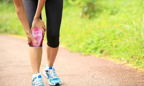 Đi bộ có gây thoái hóa khớp gối không?