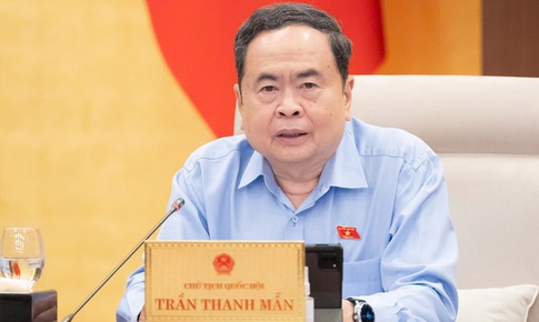 Vụ 300 tấn thịt bẩn vào trường học: Chủ tịch Quốc hội yêu cầu giám sát ngay