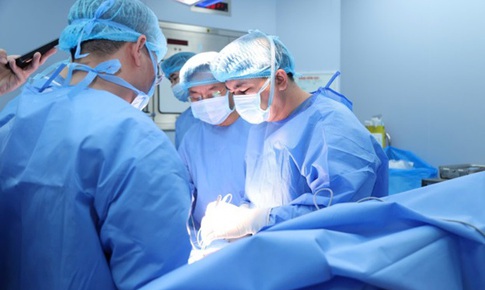 Điều trị rối loạn cương dương bằng lắp 'công tắc' nhân tạo