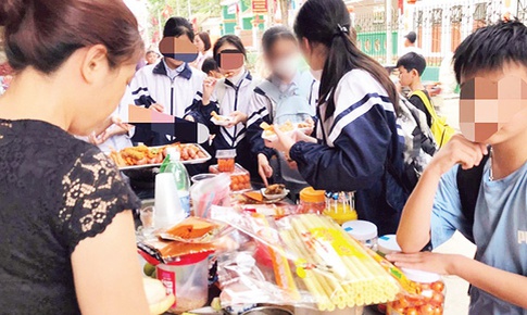 Bán thực phẩm không bảo đảm an toàn cho trẻ bị phạt tới 40 triệu đồng