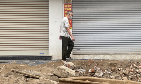 Đường Nguyễn Tuân, Hà Nội ngổn ngang thi công, người dân 'dò dẫm' từng mét