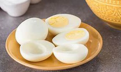 Ăn lòng đỏ hay lòng trắng trứng gà giúp giảm béo tốt hơn?