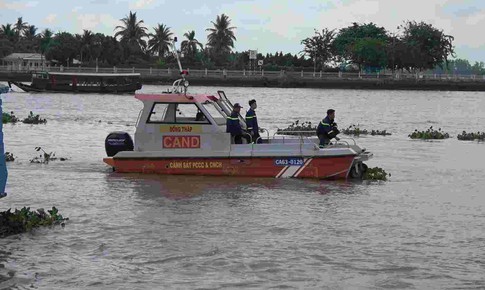 Tìm thấy thi thể 2 người đàn ông rơi xuống sông mất tích sau 2 ngày tìm kiếm