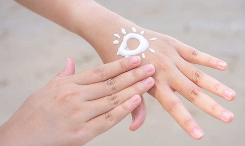 Bộ Y tế buộc thu hồi, tiêu hủy 37 mỹ phẩm, có cả kem chống nắng Anessa, Skin Aqua