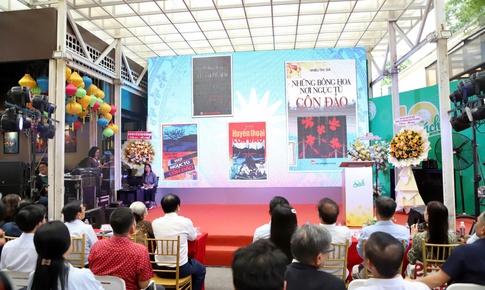 Tủ sách ‘Huyền thoại Côn Đảo’ khơi dậy niềm tự hào từ ký ức lịch sử