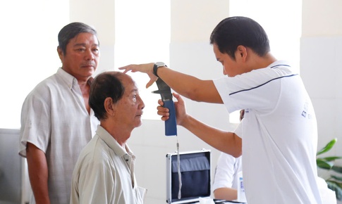 Ngày Sức khỏe toàn dân: 100 bệnh nhân khó khăn ở TPHCM được mổ mắt miễn phí