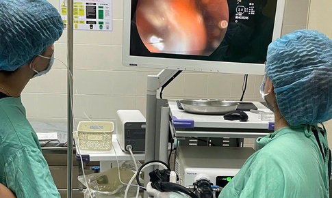 Từ ca bệnh nuốt 3 bàn chải đánh răng, cảnh báo biến chứng nguy hiểm bởi dị vật 'quá khổ'