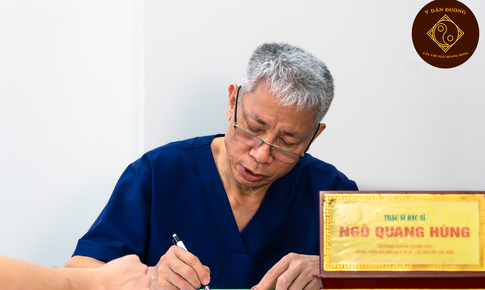 ThS.BS Ngô Quang Hùng tâm huyết với phương pháp cấy chỉ điều trị xương khớp