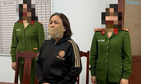 Khởi tố nữ chủ quán bán cà phê giả