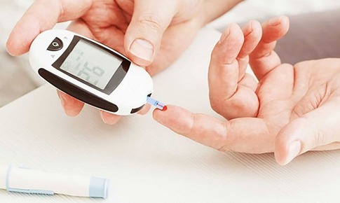 Người mắc bệnh mạn tính cần lưu ý gì trong kỳ nghỉ lễ?