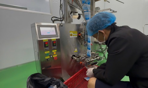 Bắt cặp vợ chồng cầm đầu đường dây sản xuất thực phẩm chức năng giảm cân chứa chất cấm