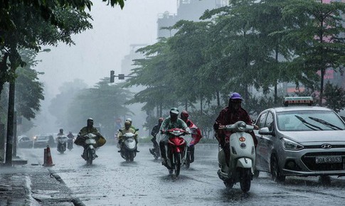 Miền Bắc đón không khí lạnh từ đêm nay, mưa dông diện rộng