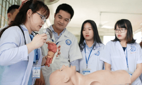 Cấu trúc đề thi của kỳ thi đánh giá năng lực hành nghề y cho thấy điều gì?