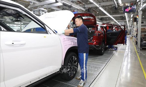 Cung vượt cầu - thị trường ô tô giảm giá kỷ lục