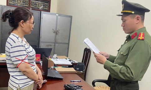 Mất hơn 1 tỉ đồng mới phát hiện 'bạn trai' là phụ nữ