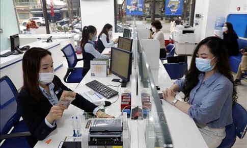 Lãi suất ngân hàng tiếp tục nhích tăng