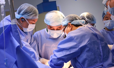 Đồng thời lấy đa tạng và ghép thận ngay tại y tế tuyến tỉnh: Dấu mốc mới của y tế Quảng Ninh