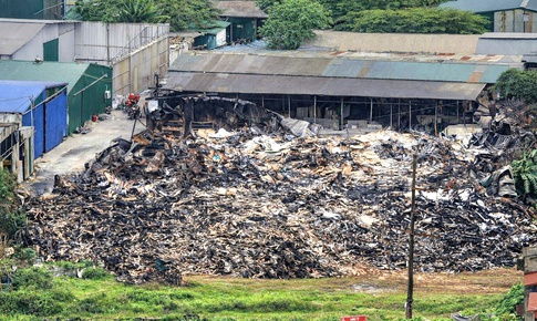 Hà Nội: Ngoài xưởng gỗ bị cháy, phường Thanh Liệt còn nhiều công trình vi phạm trên đất nông nghiệp