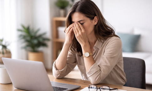 Mỏi mắt do dùng màn hình nhiều cần bổ sung vitamin nào?