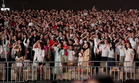 Hào khí quân đội rực lửa trong Sao Nhập Ngũ Concert