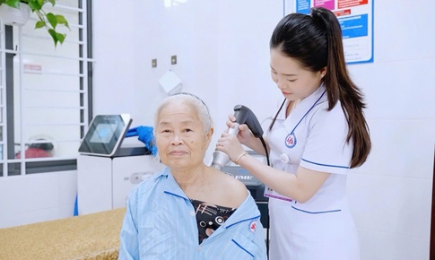 Điều dưỡng Bệnh viện YHCT Nghệ An: Những ‘mắt xích’ thầm lặng giữ lửa nghề