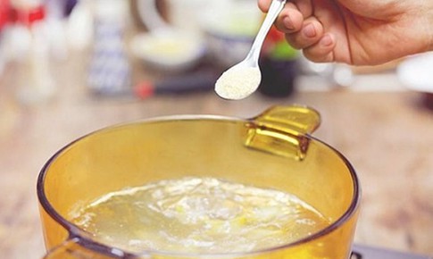 Dùng muối hạt thay muối iod: Thói quen tưởng lành mạnh nhưng chưa chắc phù hợp