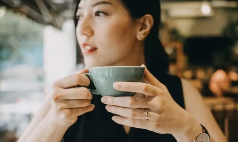 6 kiểu ăn sáng khiến bạn nhanh đói và thèm ngọt cả ngày