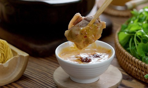 Nước mắm hay muối: Dùng thế nào để không lo tăng huyết áp?