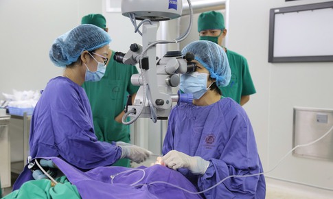 Lần đầu tiên ghép giác mạc từ người hiến chết não tại BVĐK Quảng Ninh