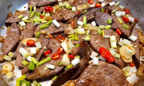 Ăn gan lợn thế nào để bổ dưỡng mà không gây hại?