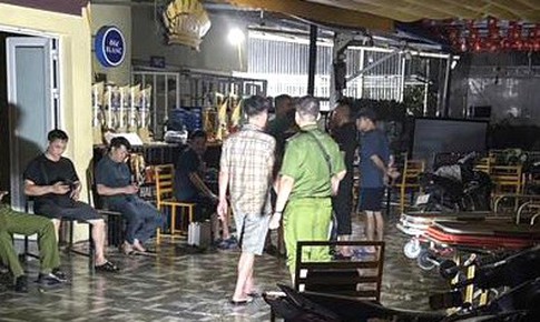 Nghi bị điện giật, hai nhân viên nhà hàng tử vong trong bếp