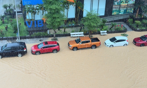 Mưa lớn ở Quảng Ninh gây ngập lụt, sạt lở nhiều nơi