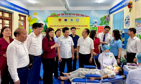 Triển khai mô hình kết hợp công - tư chăm sóc sức khỏe răng miệng học đường