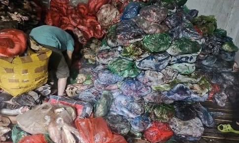 Phát hiện hơn 1 tấn thực phẩm không nguồn gốc chuẩn bị đưa ra thị trường