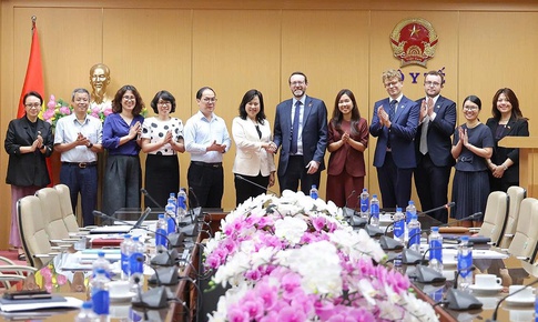 Bộ trưởng Đào Hồng Lan tiếp Đại sứ Vương quốc Anh tại Việt Nam, thúc đẩy hợp tác y tế song phương