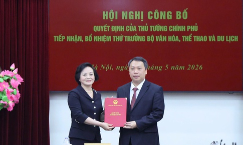 Trao quyết định tiếp nhận, bổ nhiệm ông Nguyễn Huy Dũng giữ chức Thứ trưởng Bộ VHTT&amp;DL