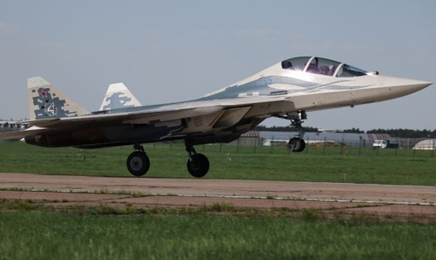 Quốc gia nào phù hợp mua tiêm kích Su-57 hai chỗ ngồi của Nga?