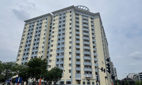 Cận cảnh nhà ở tái định cư bỏ hoang trên 'đất vàng'  được Bí thư Hà Nội yêu cầu hoàn thiện gấp